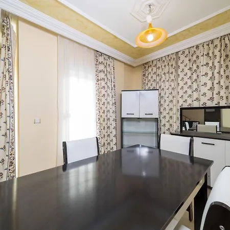 Beautiful Villa In Antalya 아브살라르